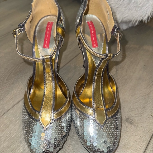 Gold and Silver Metallic  Heels - Picture 1 of 5